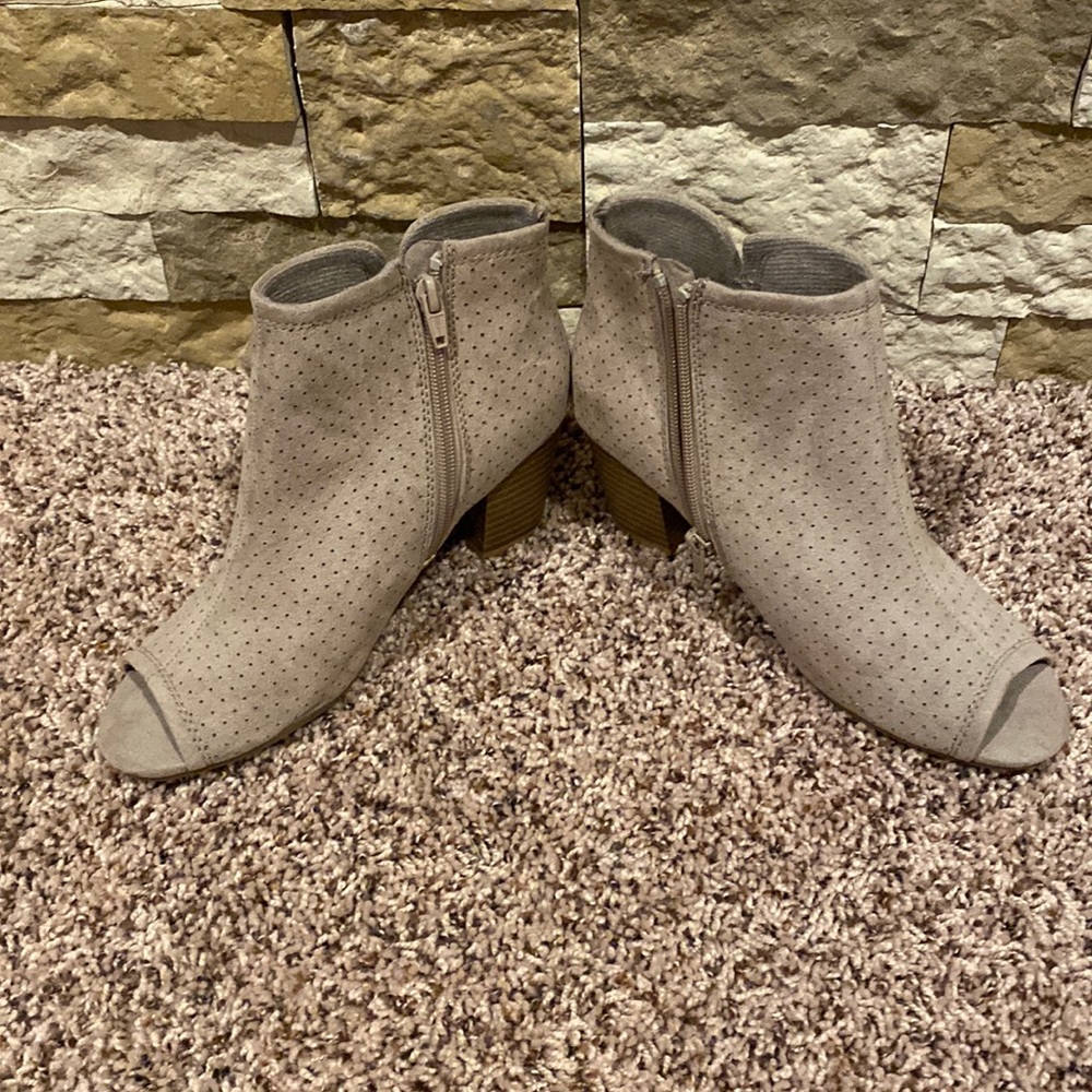 Women’s Old Navy Open Toe Wedge Heel